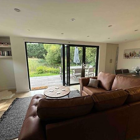 Beautiful Cabin With Pond View Steyning Dış mekan fotoğraf